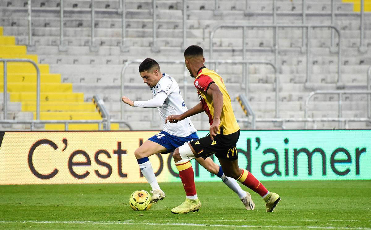 朗斯紧追法甲榜首仅差一分，昂热客场挑战难度大增？